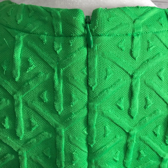 Crown and Ivy Green Embossed Fabric Sleeveless Dress - XS - Picture 7 of 8